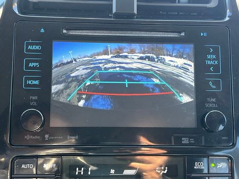 Used 2016 Toyota Prius Three Touring image 17