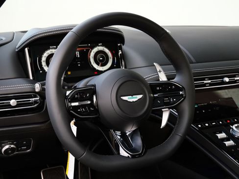 Used 2025 Aston Martin DB12 Coupe image 11