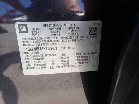Used 2017 GMC Acadia SLT AWD/4WD image 10