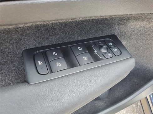 New 2026 Volvo XC40 B5 Core w/ Protection Package Premier image 12