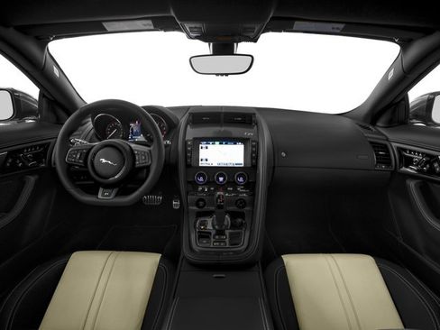 Used 2017 Jaguar F-TYPE R image 4