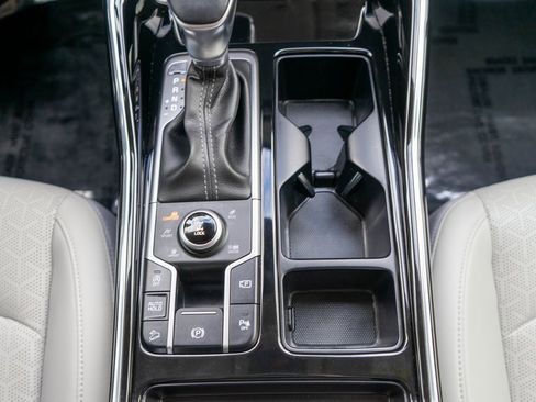 Used 2023 Kia Sorento SX image 27