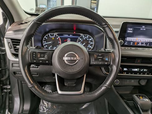 Used 2023 Nissan Rogue SV w/ SV Premium B Package image 19