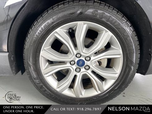 Used 2019 Ford Edge Titanium w/ Equipment Group 301A image 14