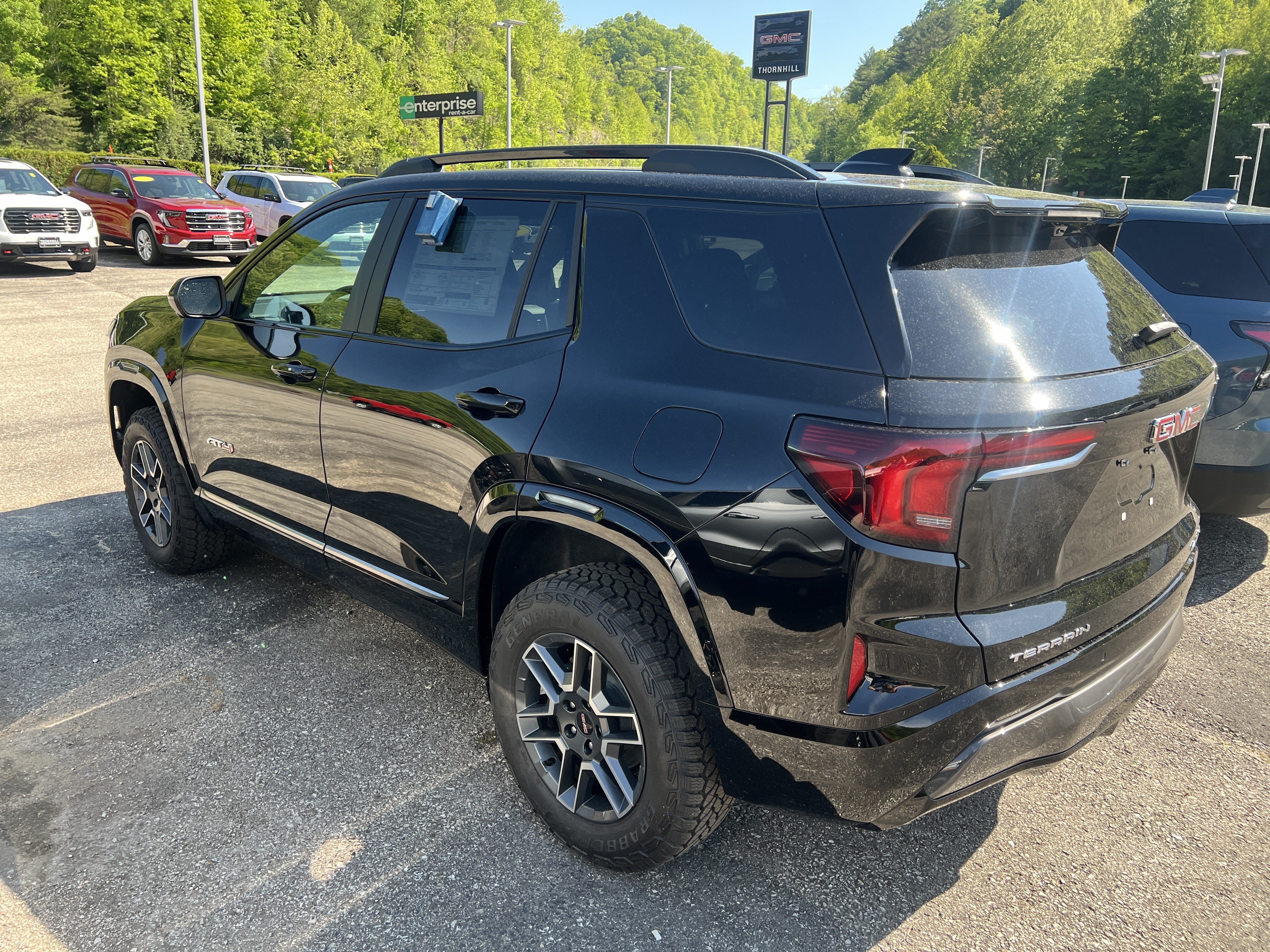 New 2026 GMC Terrain AT4 w/ Technology Package II AWD/4WD image 5