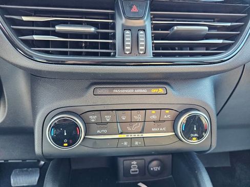 Used 2025 Ford Escape ST-Line AWD/4WD image 16