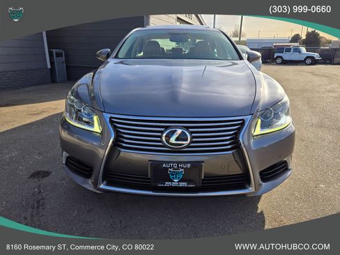 Used 2013 Lexus LS 460 AWD w/ Comfort Pkg image 3