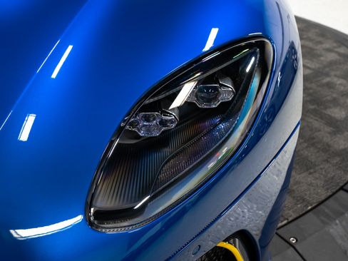 Used 2023 Aston Martin DBS Coupe RWD image 20