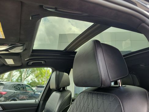 Used 2022 BMW X7 M50i w/ Dynamic Handling Package AWD/4WD image 12