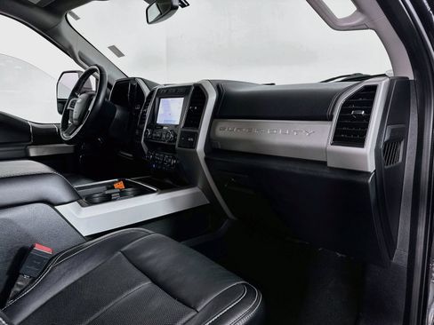 Used 2020 Ford F250 Lariat w/ Lariat Ultimate Package AWD/4WD image 31