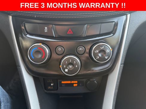 Used 2021 Chevrolet Trax LT w/ Driver Confidence Package image 19