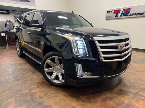 Used 2015 Cadillac Escalade ESV Luxury image 1