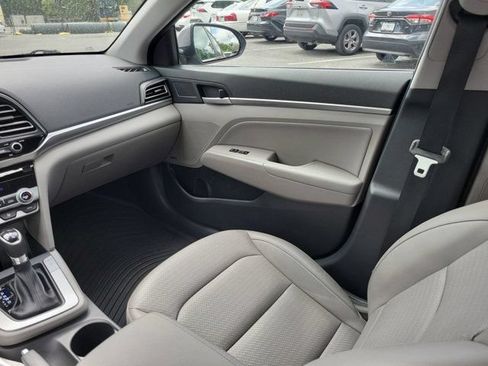 Used 2020 Hyundai Elantra Limited w/ Ultimate Package 03 FWD image 23