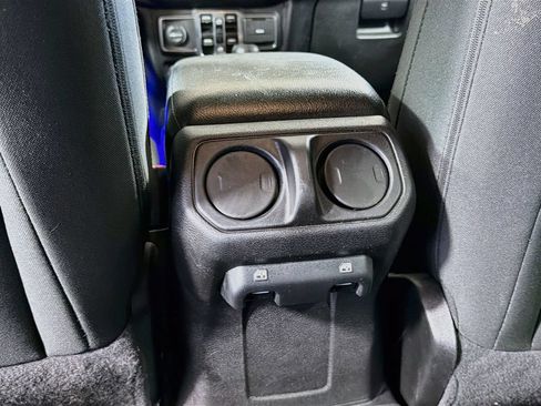 Used 2021 Jeep Wrangler Unlimited Sport AWD/4WD image 25
