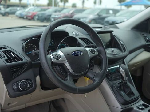 Used 2014 Ford Escape SE w/ Equipment Group 201A image 2