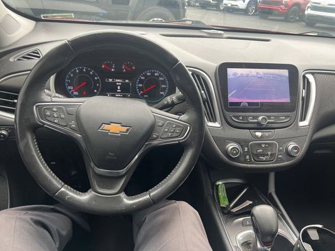 Used 2021 Chevrolet Malibu RS image 12