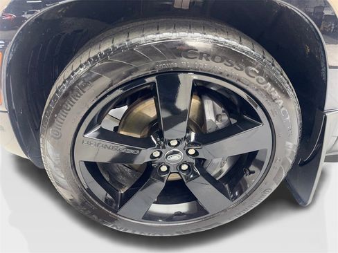 Used 2023 Land Rover Defender 130 X-Dynamic SE image 82