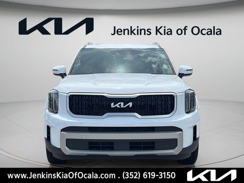 Certified 2023 Kia Telluride EX w/ EX Captain's Chair Package FWD image 8