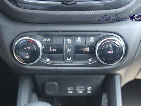 Used 2023 Chevrolet TrailBlazer LT w/ Convenience Package FWD image 16