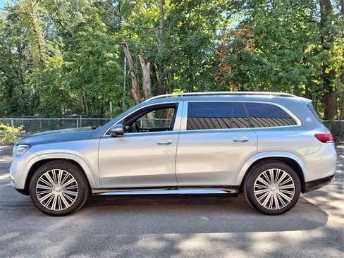 Used 2023 Mercedes-Benz Maybach GLS 600 4MATIC image 6