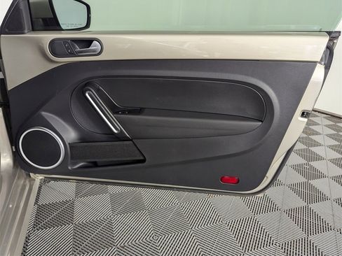 Used 2016 Volkswagen Beetle 1.8T SE image 32