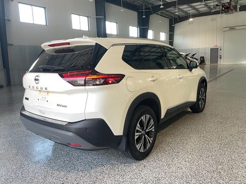 Used 2021 Nissan Rogue SV w/ Premium Package AWD/4WD image 19