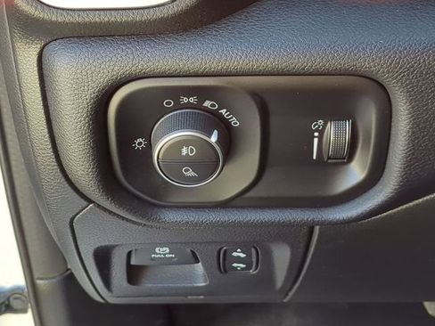 Used 2022 RAM 1500 Big Horn image 25