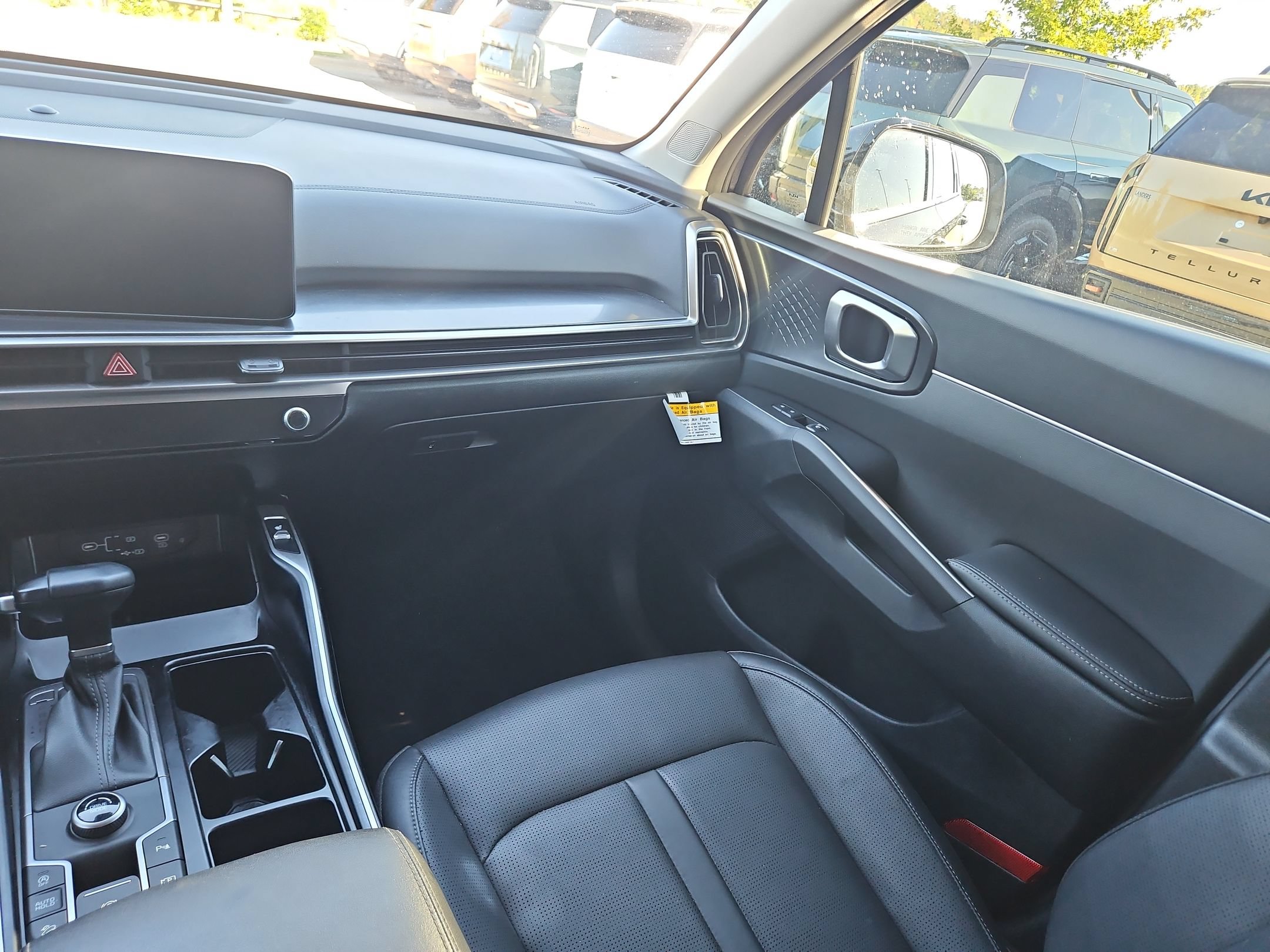 Used 2025 Kia Sorento S w/ Panoramic Sunroof Package FWD image 11
