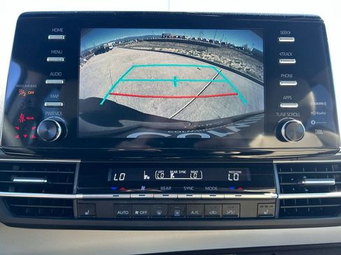 Used 2024 Toyota Sienna XLE w/ XLE Plus Package image 17