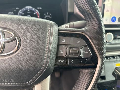 Used 2024 Toyota Tundra Limited AWD/4WD image 33