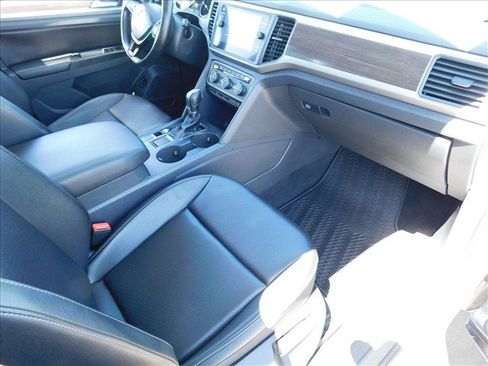 Used 2019 Volkswagen Atlas SE w/ Panoramic Sunroof Package FWD image 30