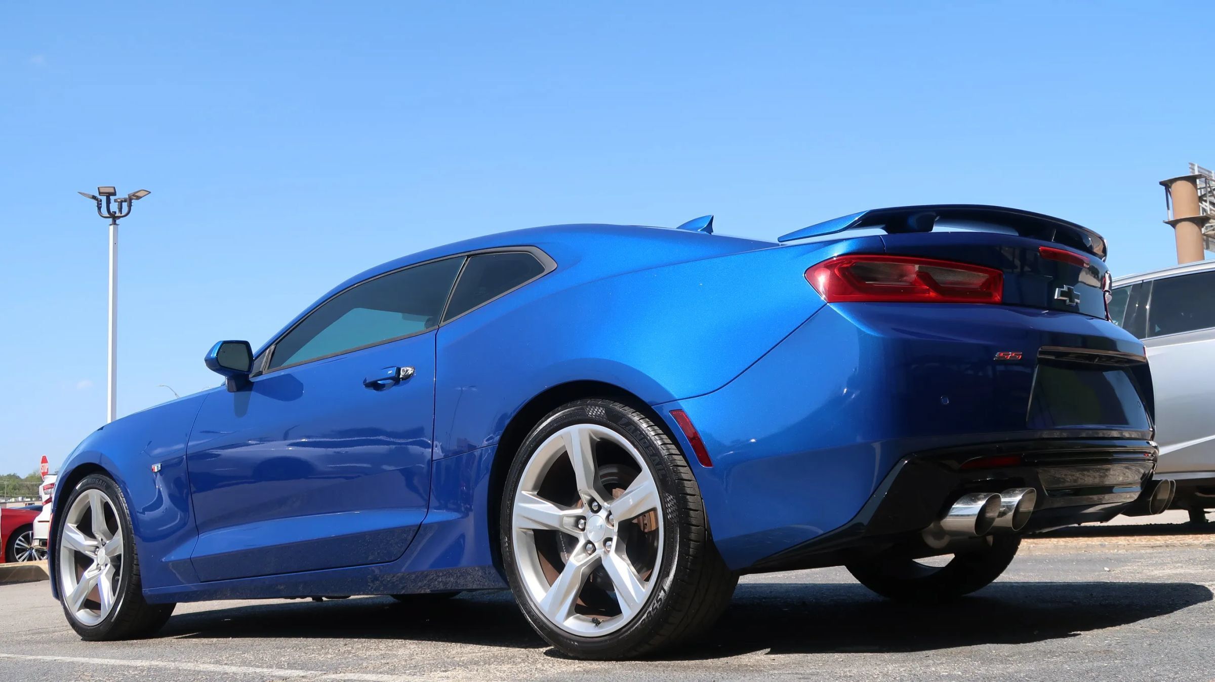 Used 2018 Chevrolet Camaro SS RWD image 13