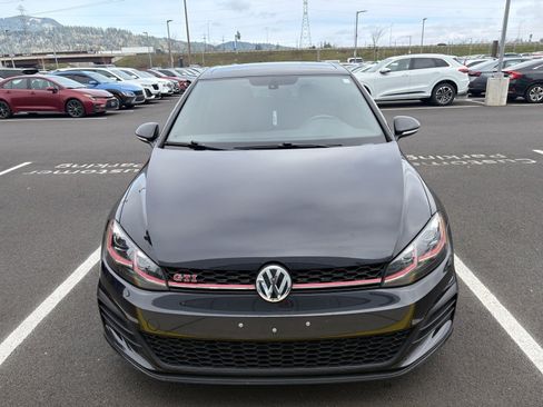 Used 2021 Volkswagen GTI SE image 9