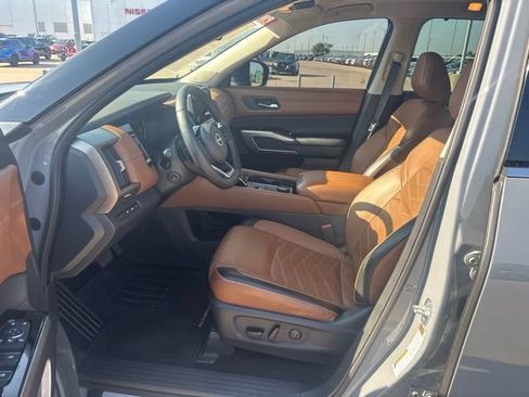 Used 2023 Nissan Pathfinder Platinum AWD/4WD image 20