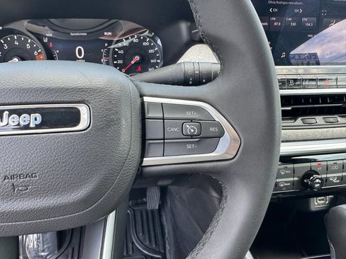 Used 2024 Jeep Compass Latitude AWD/4WD image 24