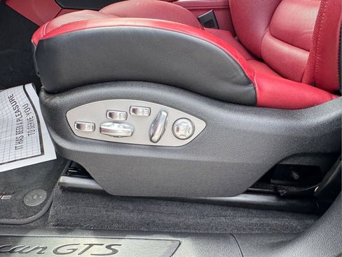 Used 2024 Porsche Macan GTS AWD/4WD image 19