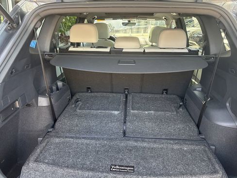 Used 2021 Volkswagen Tiguan SE R-Line image 6