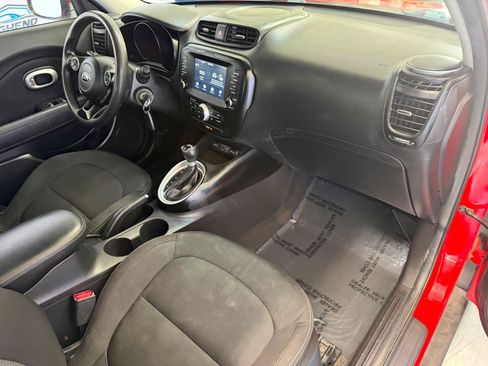 Used 2019 Kia Soul + FWD image 25