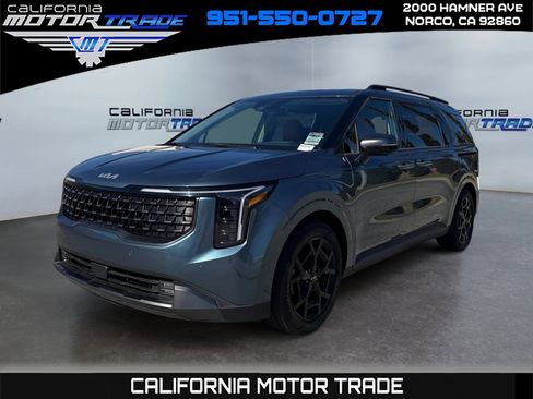 Used 2025 Kia Carnival SX Prestige image 1