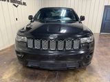 Used 2017 Jeep Grand Cherokee Altitude image 2