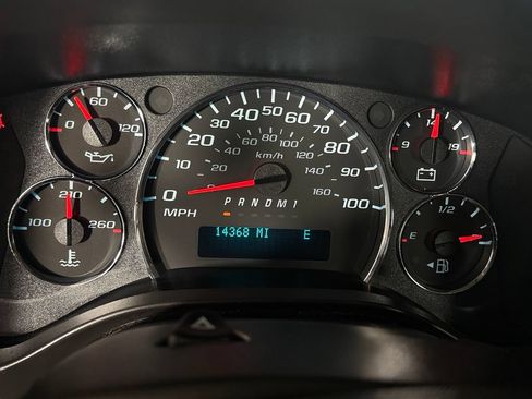 Used 2025 Chevrolet Express 3500 LT w/ LT Preferred Equipment Group RWD image 29