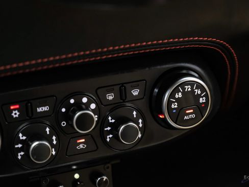 Used 2014 Ferrari 458 Italia Coupe RWD image 86