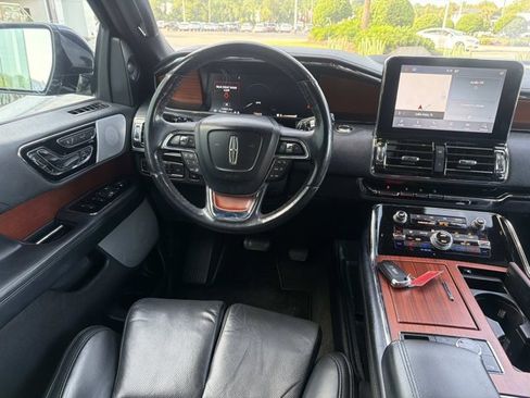 Used 2020 Lincoln Navigator Reserve w/ Equipment Group 208A Reserve AWD/4WD image 26