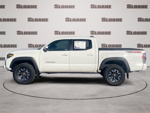 Used 2023 Toyota Tacoma TRD Off-Road image 2