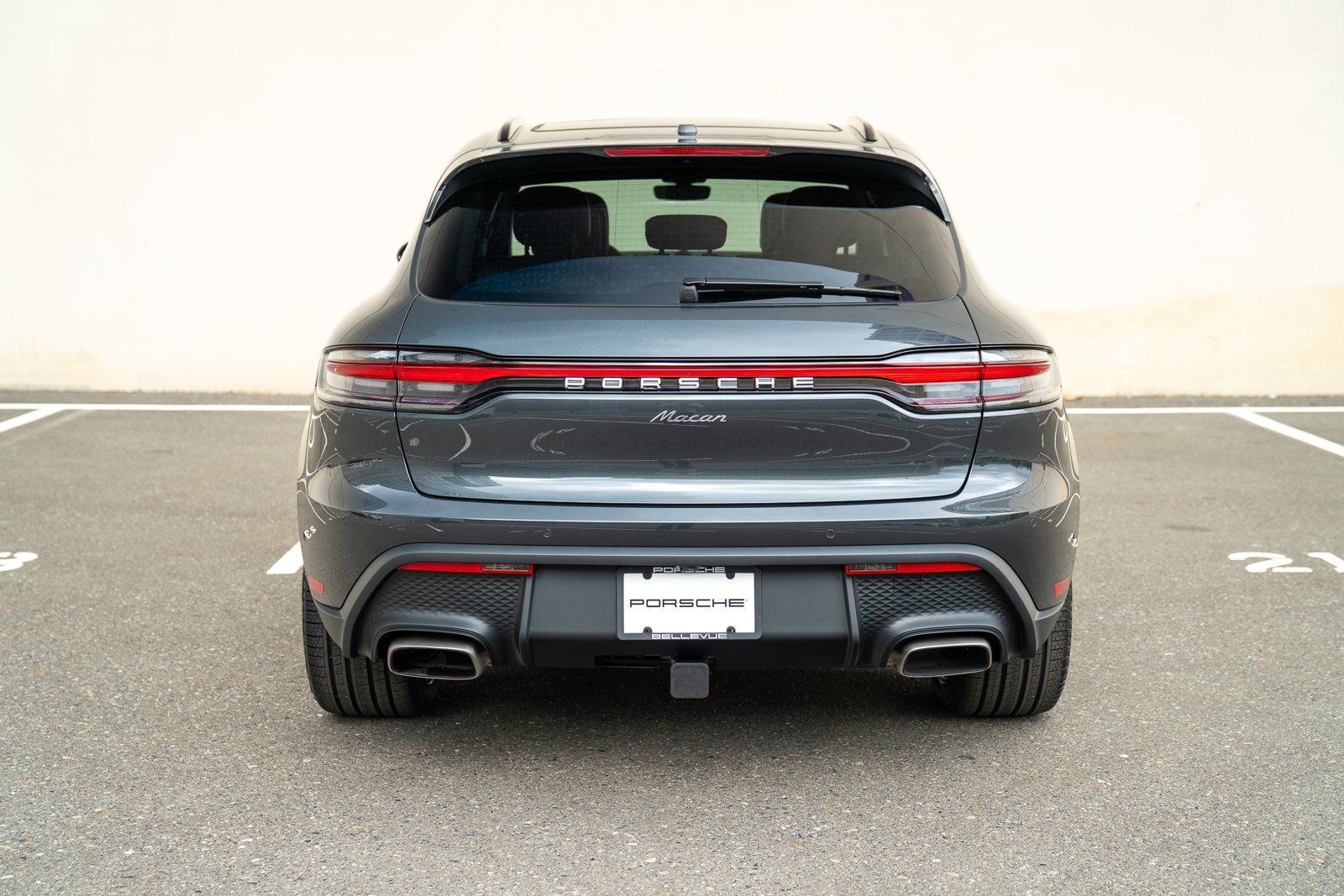 Certified 2026 Porsche Macan AWD/4WD image 7