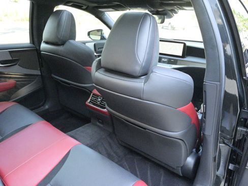 Used 2024 Lexus LS 500 F Sport image 45