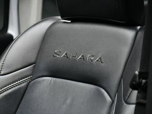 Used 2018 Jeep Wrangler Unlimited Sahara image 19