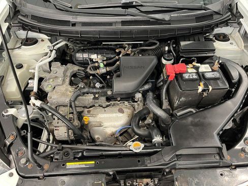 Used 2014 Nissan Rogue S image 40