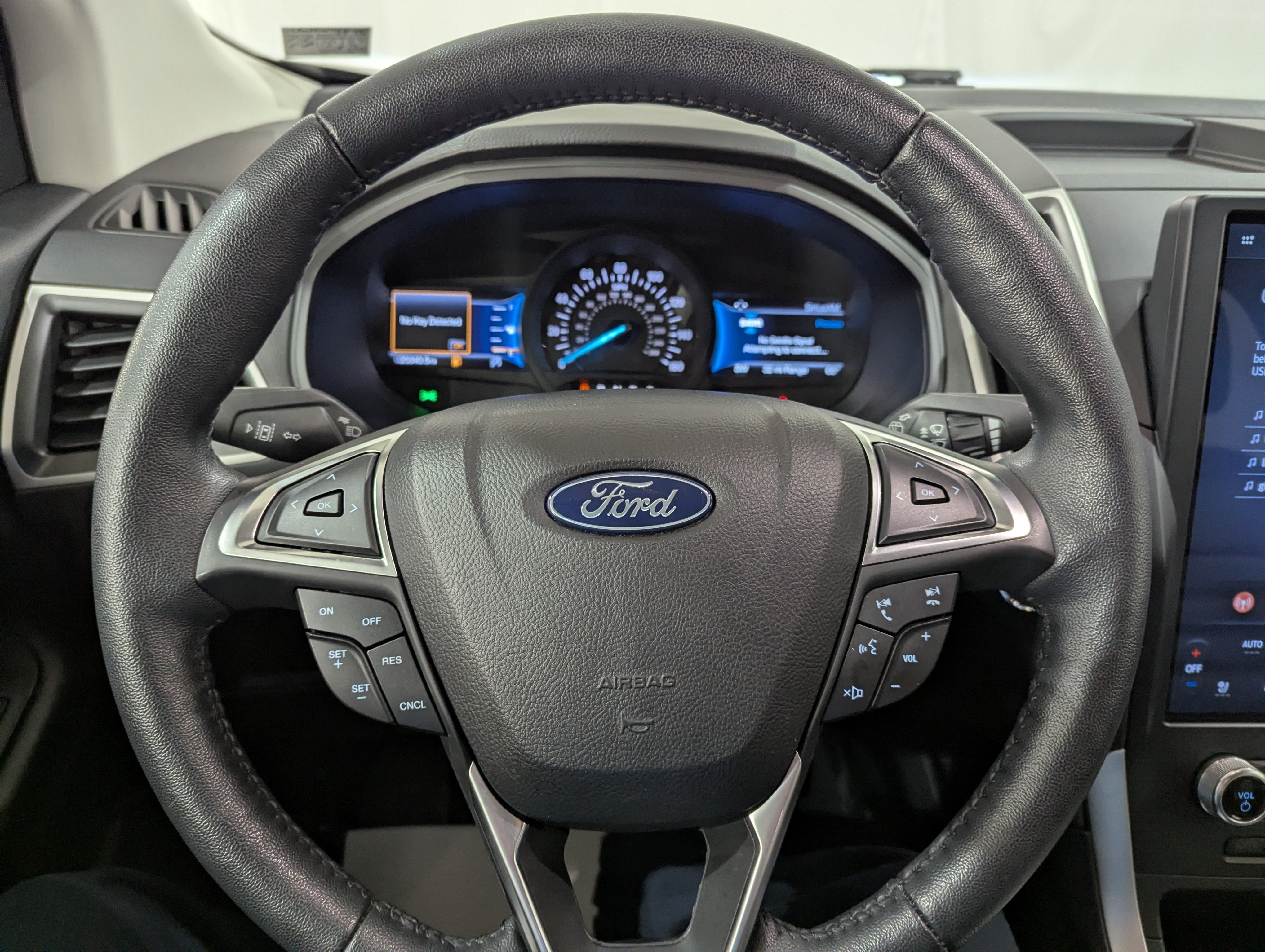 Used 2024 Ford Edge SEL w/ Convenience Package AWD/4WD image 15