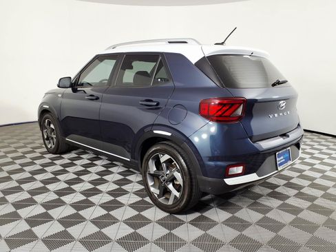 Certified 2024 Hyundai Venue Limited FWD image 6